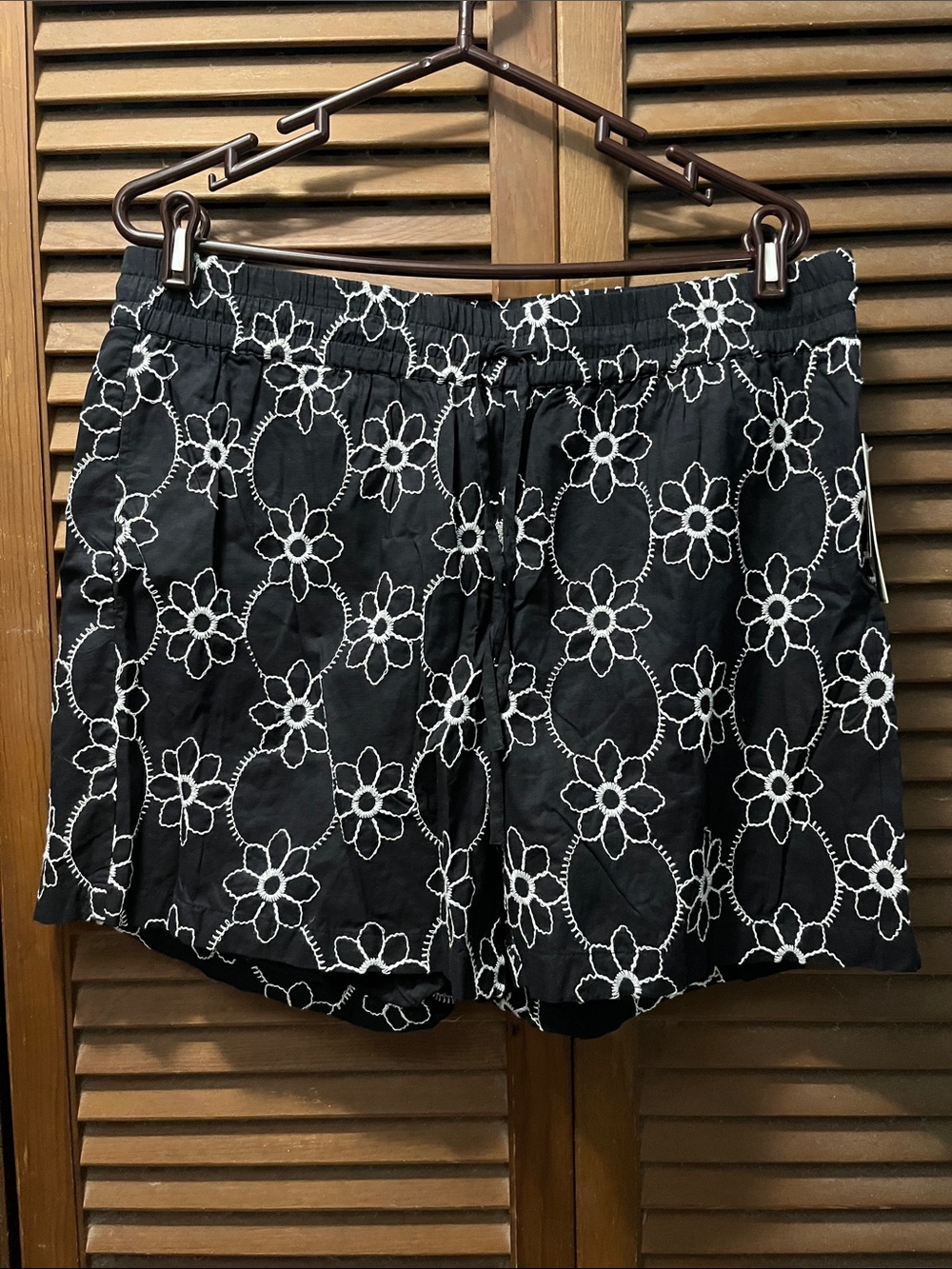 Black Floral Eyelet Embroidered Drawstring Women’s Shorts